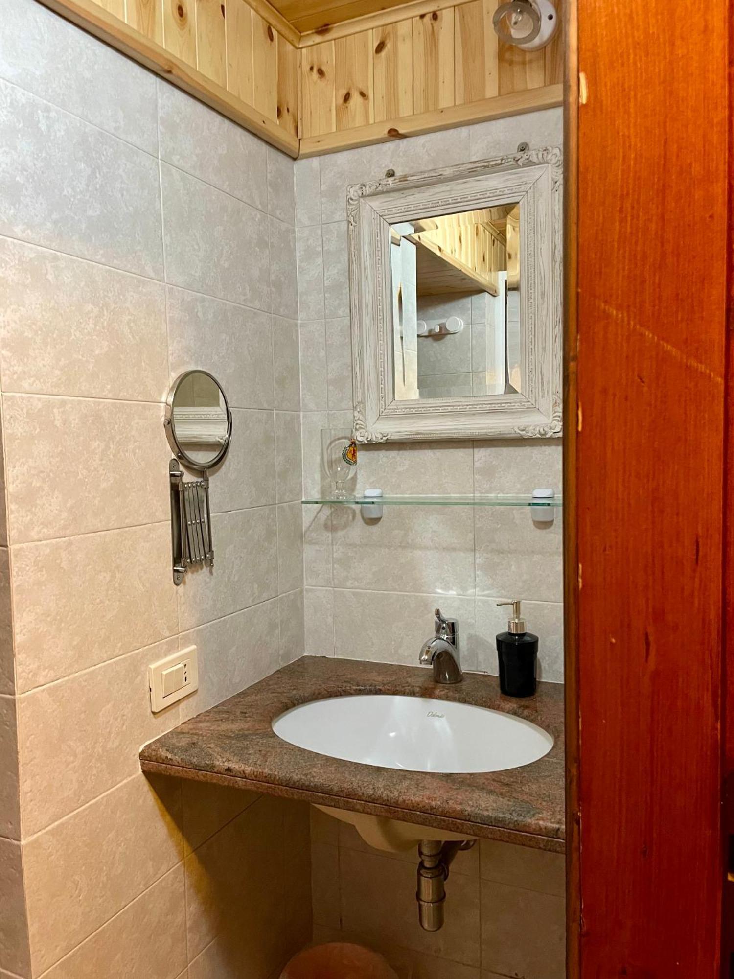 Chalet Natura La Taverna Dei 3 Porcellini Cavaliere  Екстер'єр фото